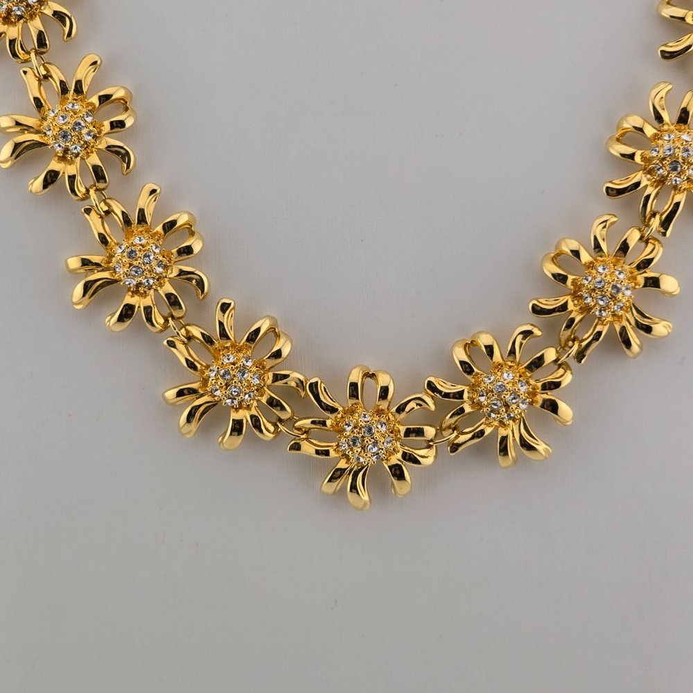 Nolan Miller Crystal Rhinestones Edelweiss Flower Gold tone Necklace - Picture 6 of 7